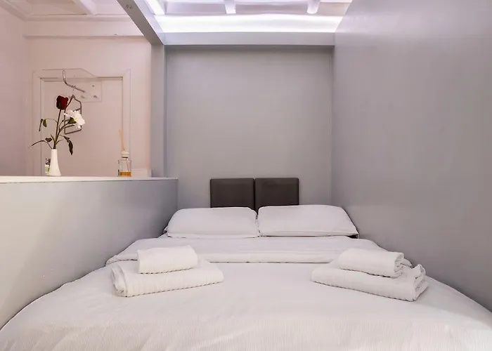 Irooms - Spanish Steps Рим