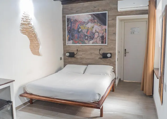 Гостевой дом Irooms - Spanish Steps Рим