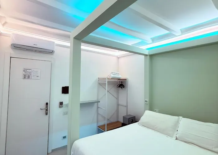 Irooms - Spanish Steps 4* Рим