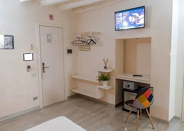 Irooms - Spanish Steps Гостевой дом