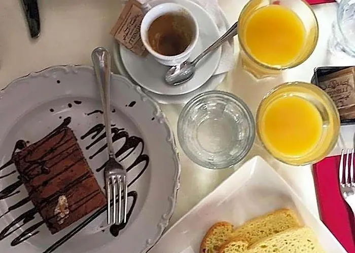 Irooms - Spanish Steps Гостевой дом 4*